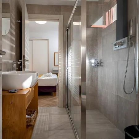 Canyon 1 Elegant Vila
